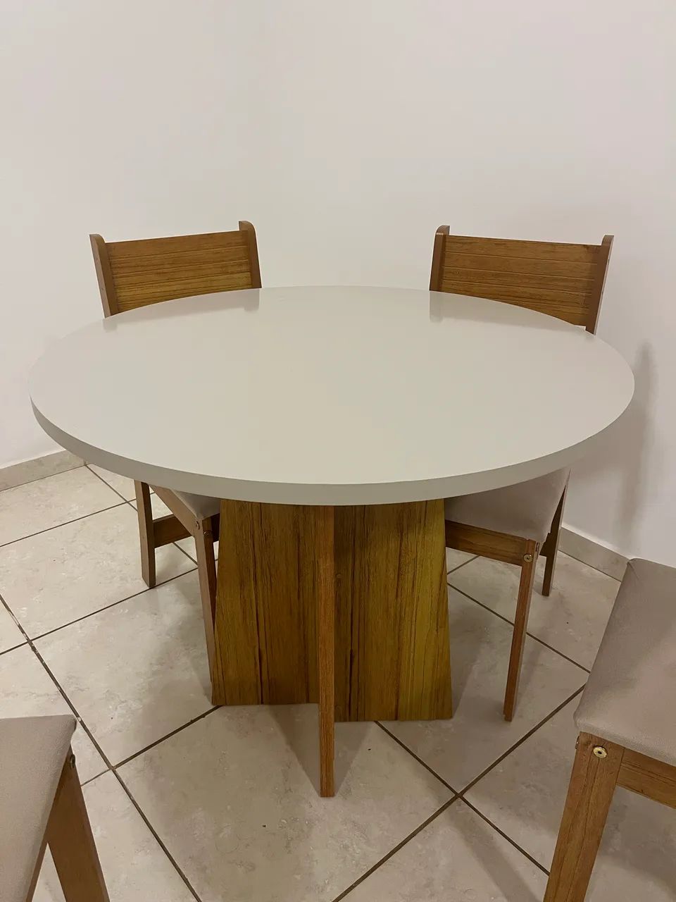 Mesa de Jantar com 4 Cadeiras Bege - Foto 2