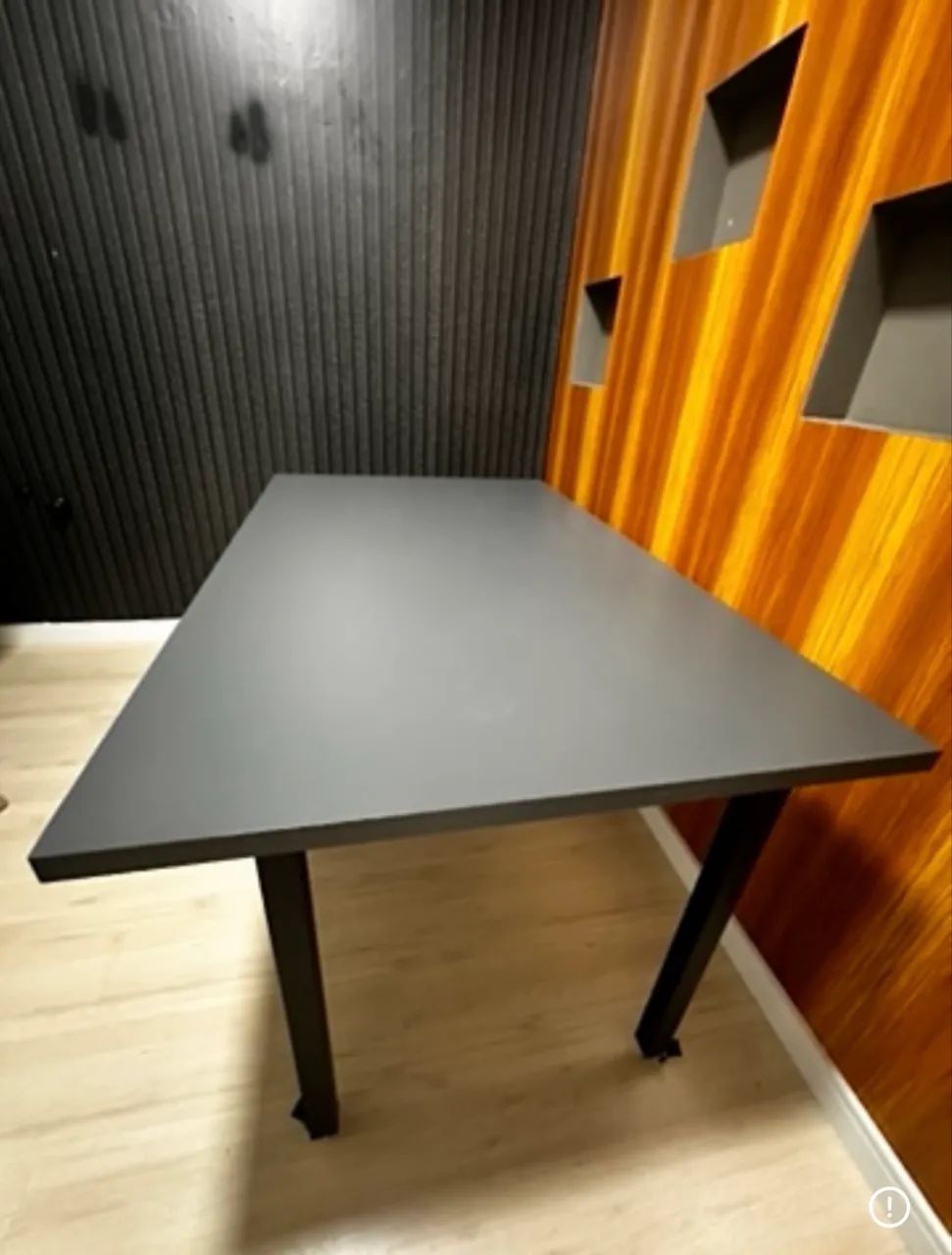 Mesa de podcast - Foto 2