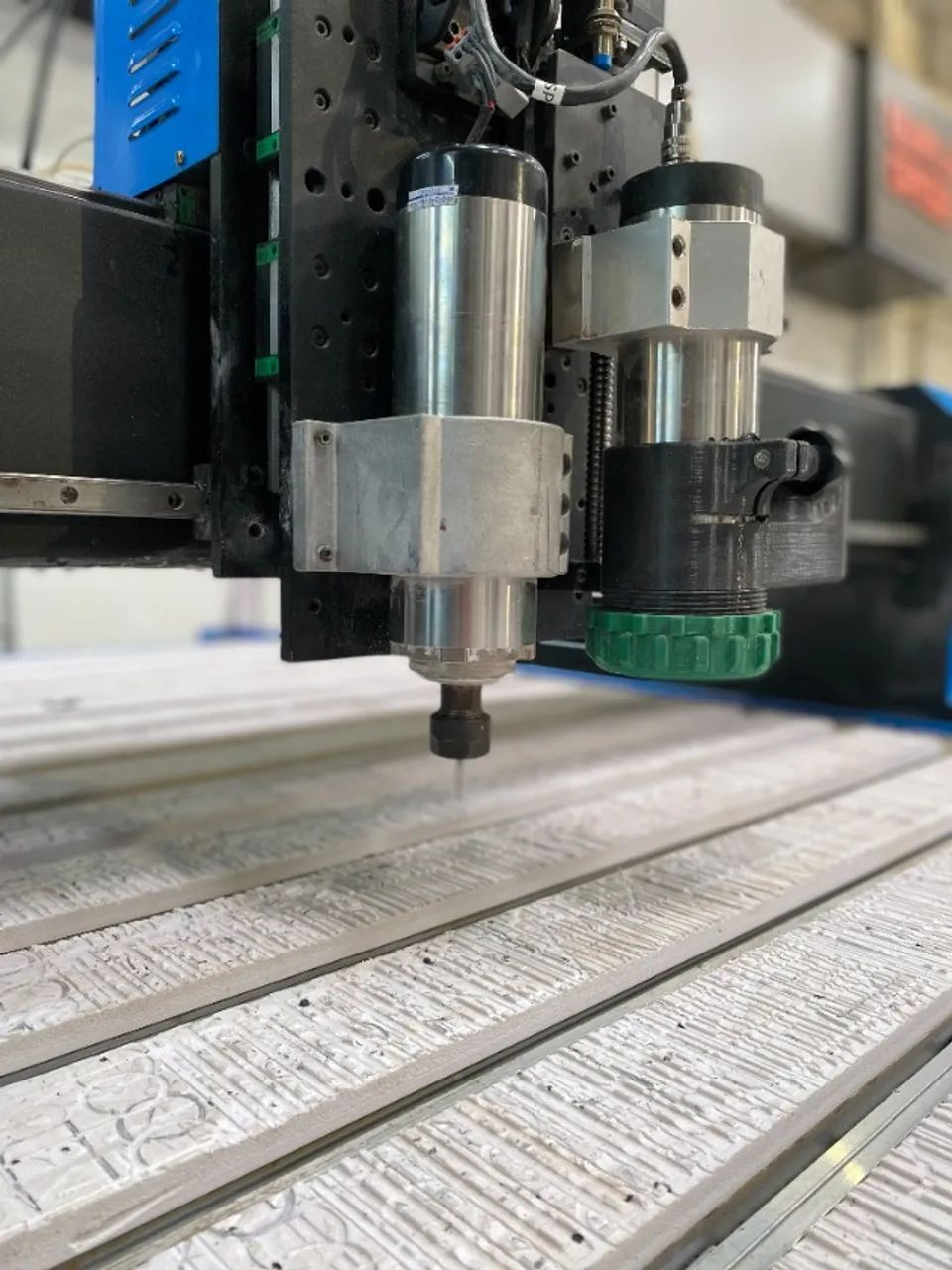 Router CNC Profissional 1,30x2,50 - Duplo Spindle - ACEITO TROCA - Foto 3