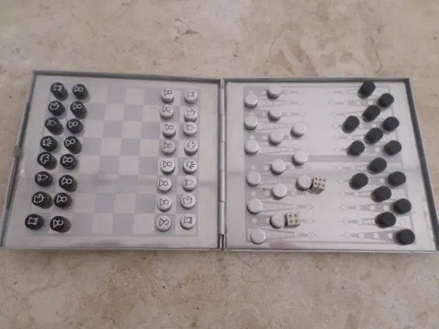 Jogo  Xadrez e Gamão de Inox