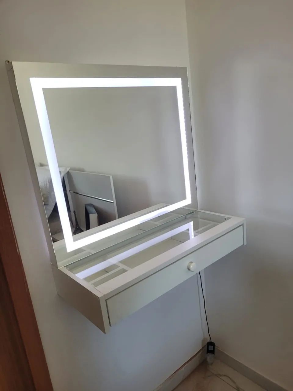 Penteadeira camarim suspensa led 70cm  - Foto 2