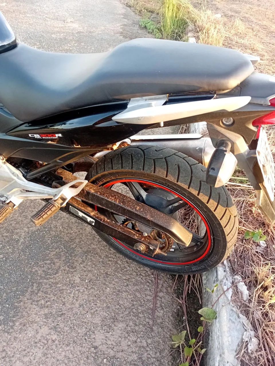 CB 300R - Foto 3