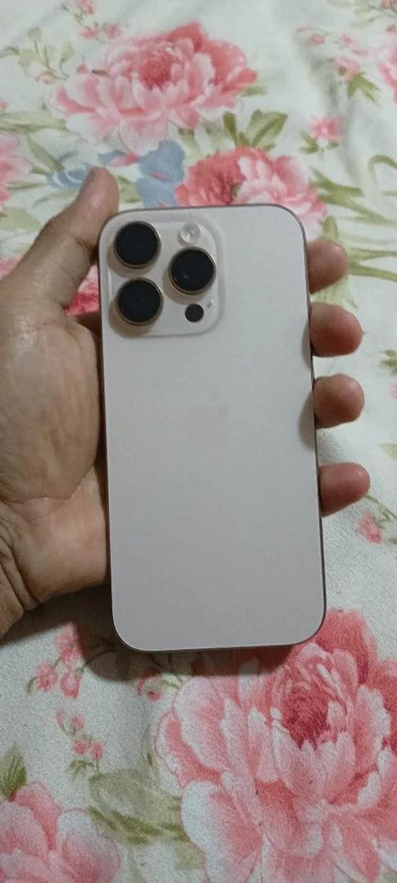 iPhone 16 pro Desert