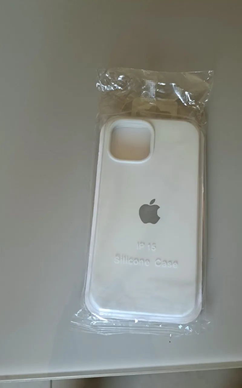 CAPINHA BRANCA IPHONE 15