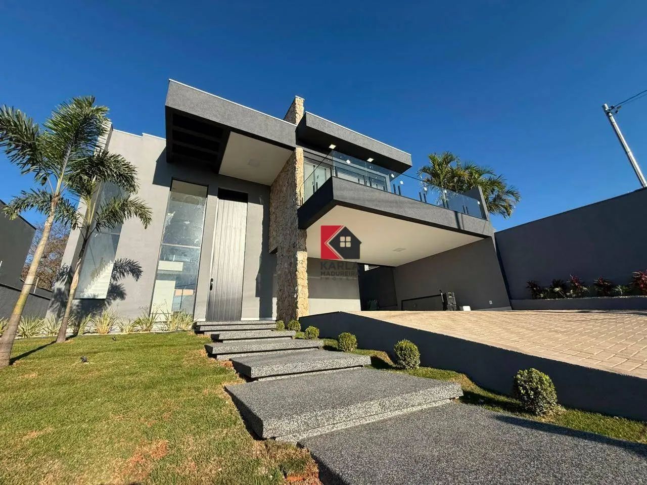 CASA EM CONDOMINÍO COM 04 QUARTOS SENDO 03 SUÍTES E PISCINA AQUECIDA! - Foto 4