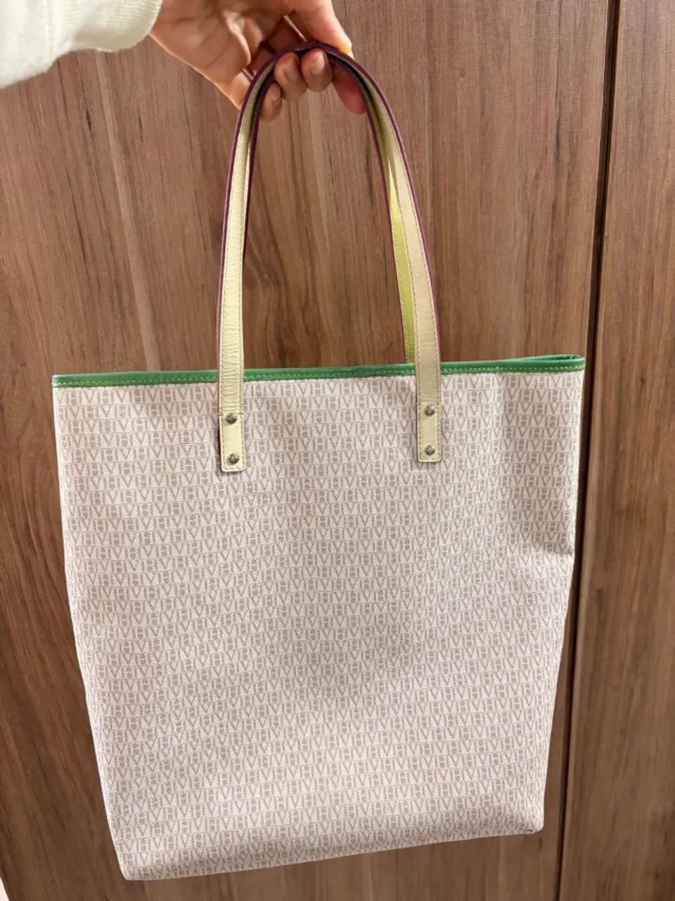 Bolsa Victor Hugo original usada - Foto 3