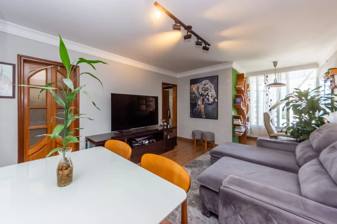 Apartamento para venda em Moema com 2 quartos, sendo 1 suíte, 75m² - Foto 2