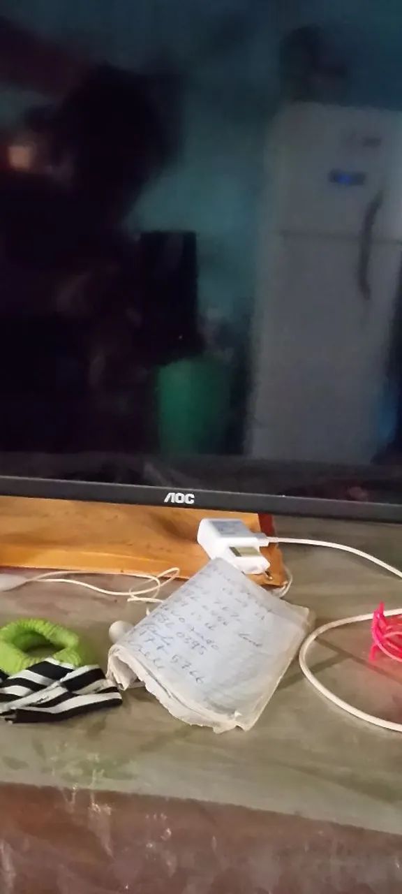 Tv AOC