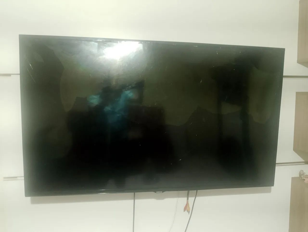 Tv Samsung 42 polegadas Trincada Para retirada de peças  - Foto 2