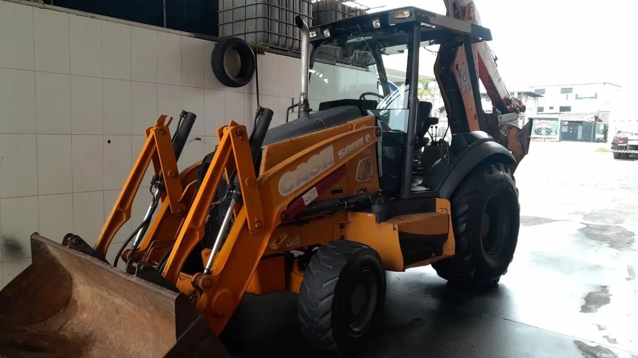 Retroescavadeira case 500m 