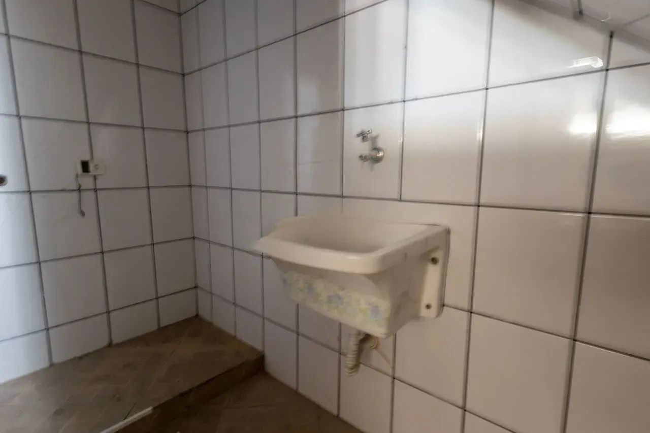 Imóvel para aluguel possui 95 metros quadrados com 2 quartos - Foto 5