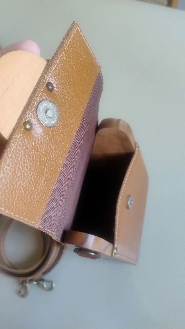 Bolsa Olívia em Couro e Madeira da Estúdio Matulão - Foto 4