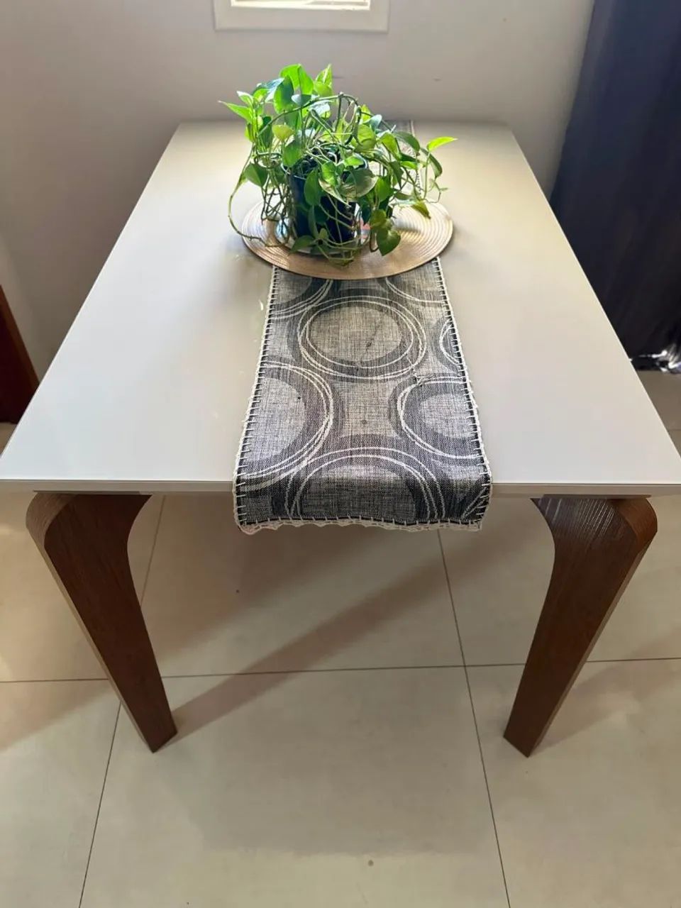Mesa de jantar off-white 