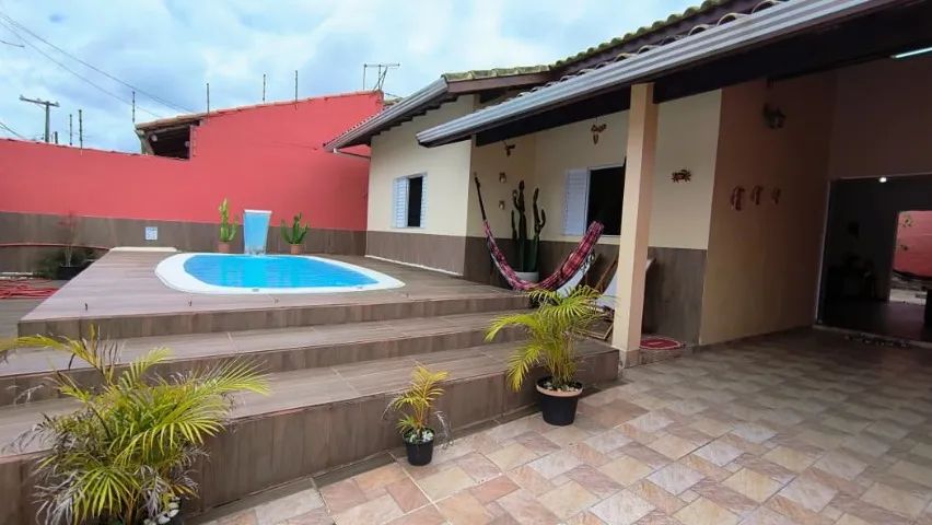 Casa a 200m do Mar com piscina, ampla e aconchegante