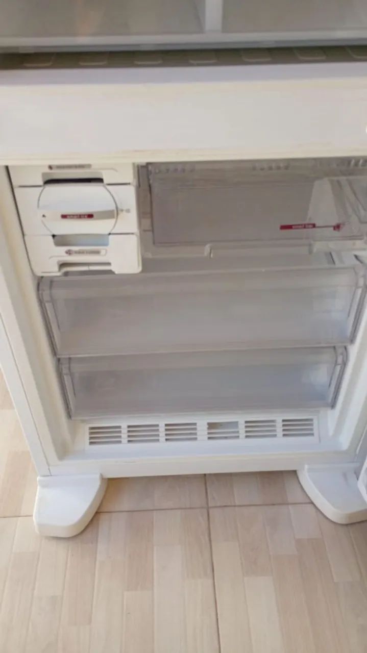Vendo geladeira inversa  - Foto 2
