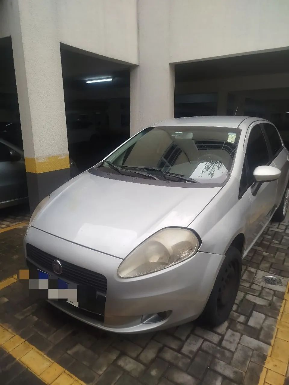 Fiat Punto PUNTO ESSENCE 1.8 FLEX 16V 5P 2011