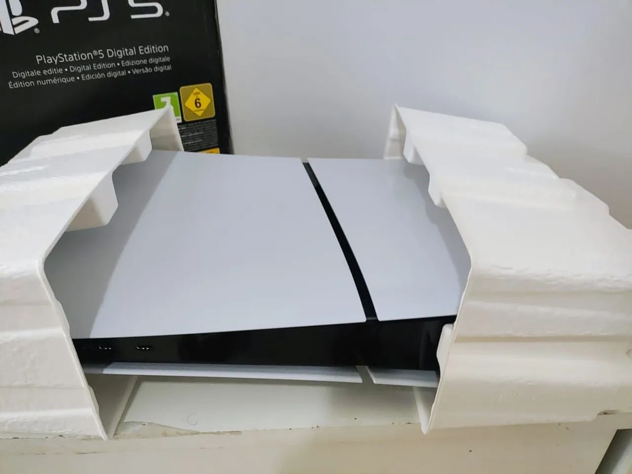 PS5 SLIM 1 TB DIGITAL  - Foto 4