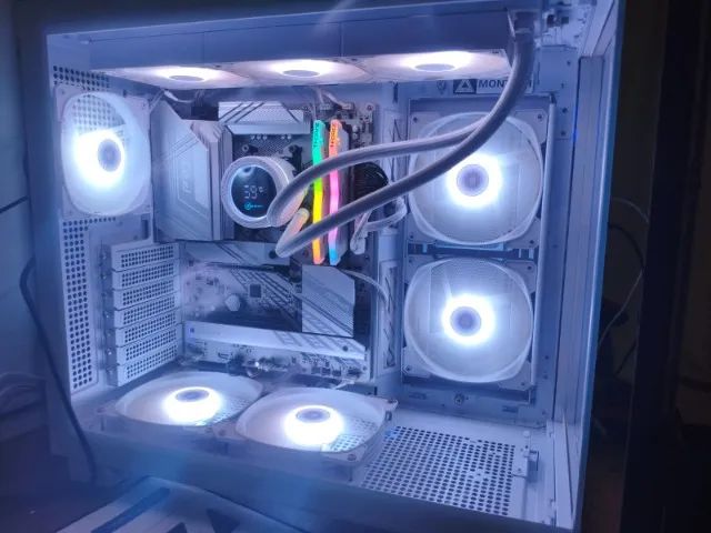 PC Gamer Ultra Potente - Ryzen7 9800X3D (Sem GPU) - Foto 2