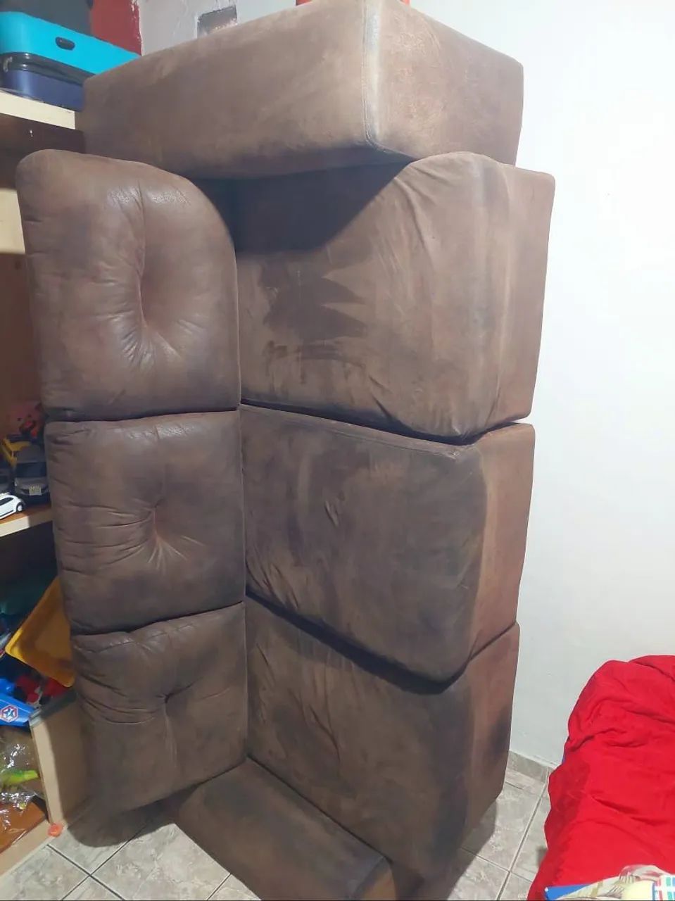 SOFA RETRATIL 3 LUGARES COURO!!!600,00