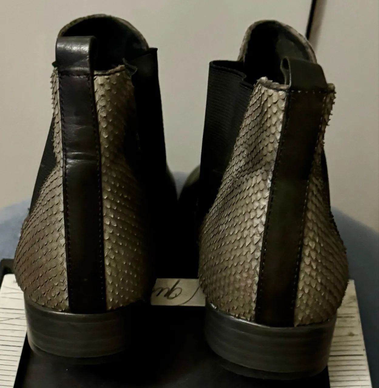 Bota de couro original, comprada na Suíça. TAM 35 - Foto 4