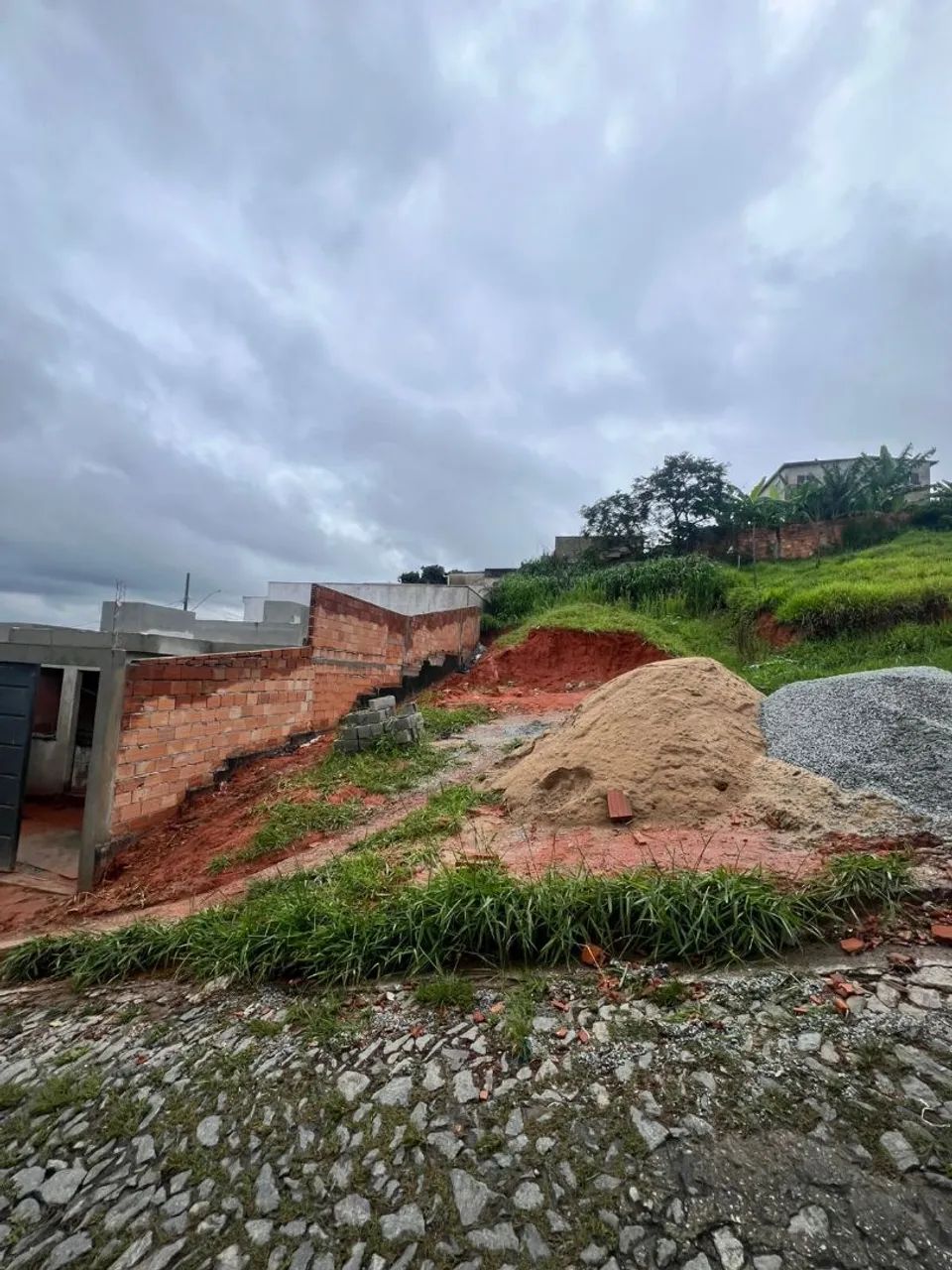 Lote 360m2 , barato B.sevilha - Neves 