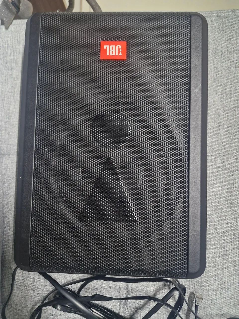 JBL amplificada- seminova