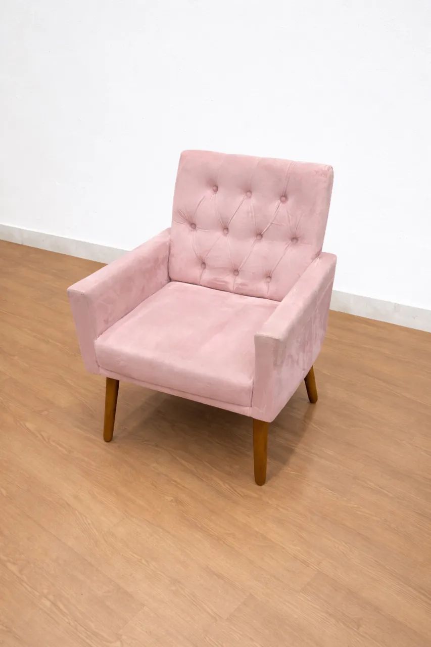 Poltrona em camurça rosa 