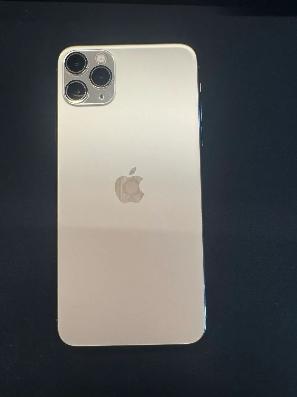 iPhone 11 Pro Max Dourado