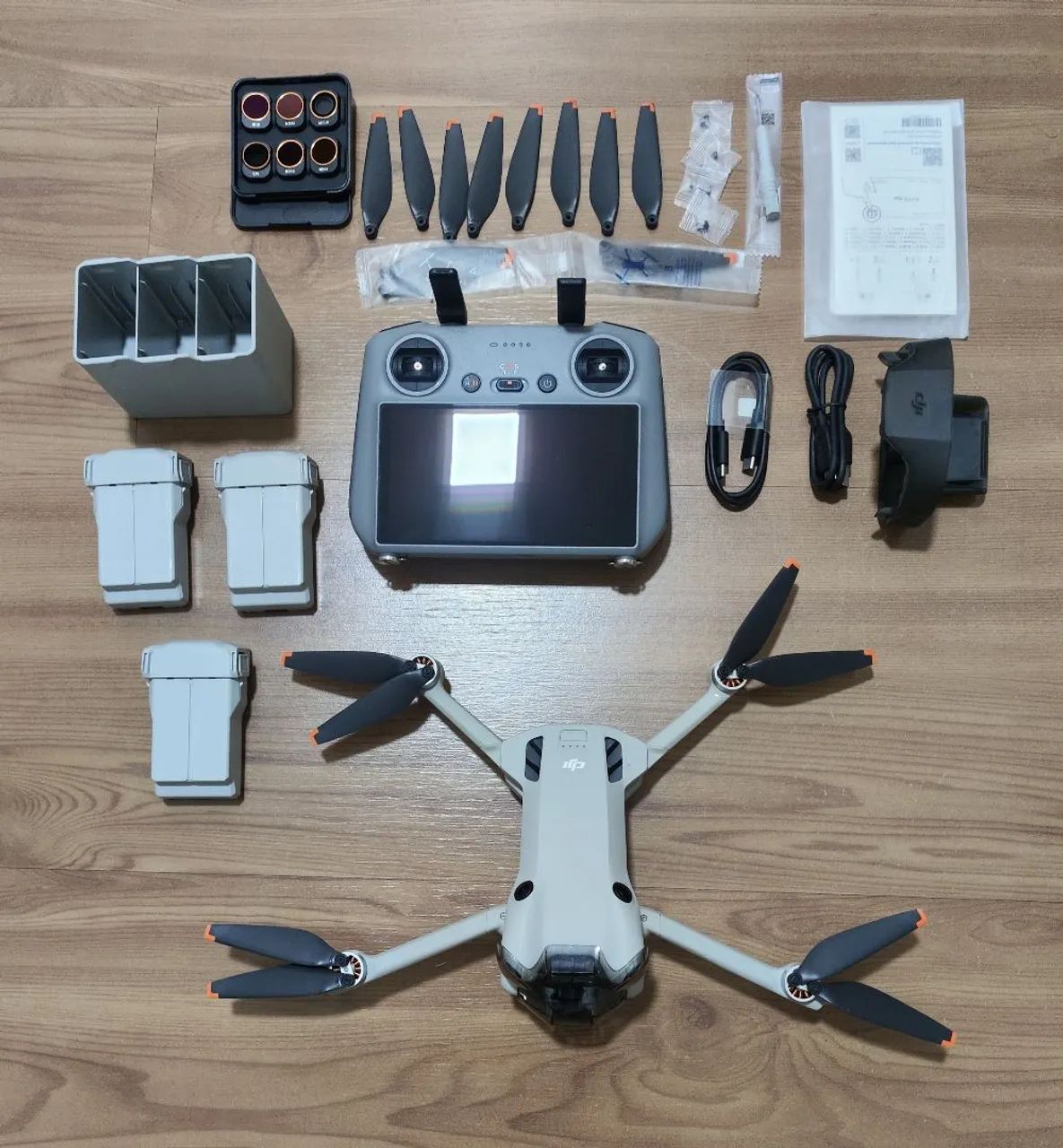 DRONE DJI MINI 4 PRO FLY MORE COMBO - IMPECÁVEL | POUQUÍSSIMO USO