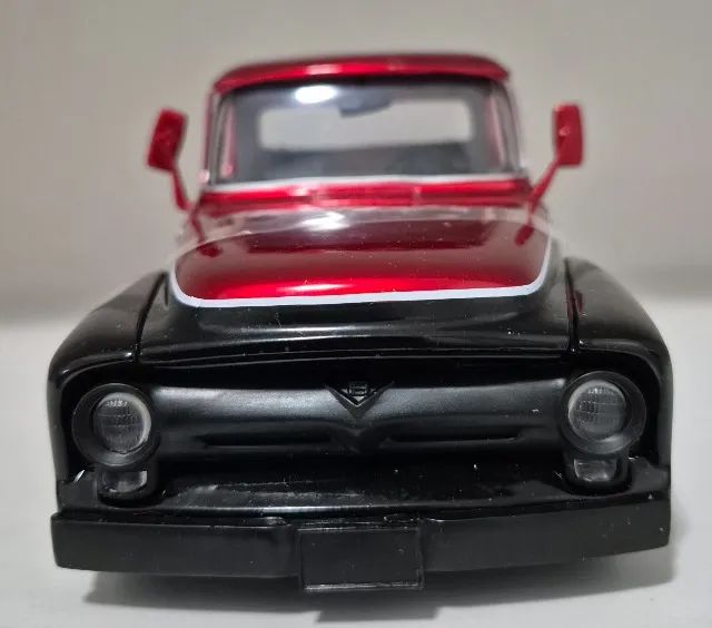 Miniatura Ford F-100, 1956