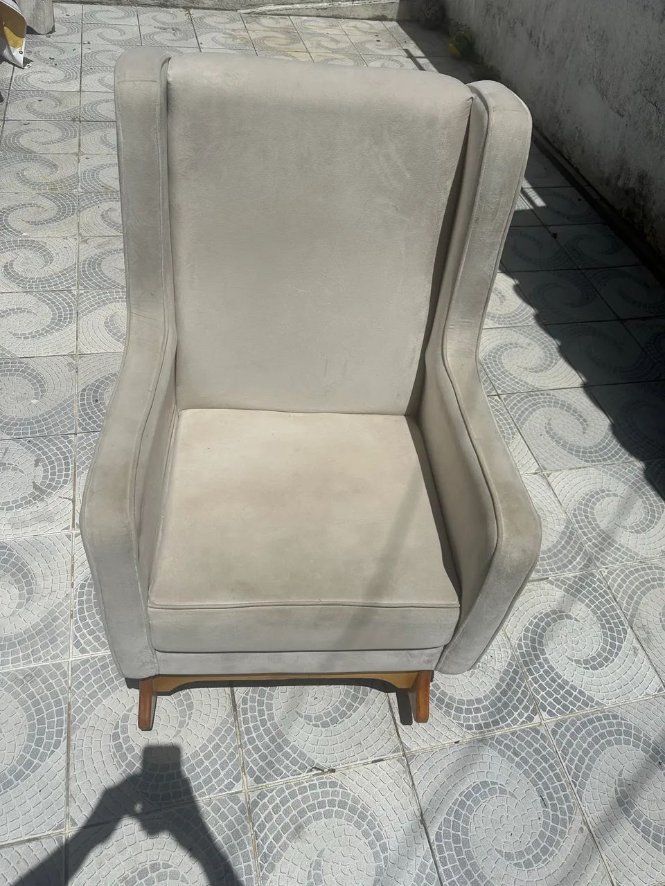 Vendo Excelente Cadeira de Balanço  - Foto 3