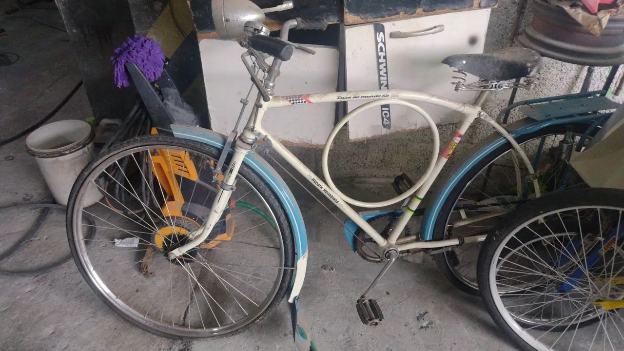 Bicicleta antiga aro 28