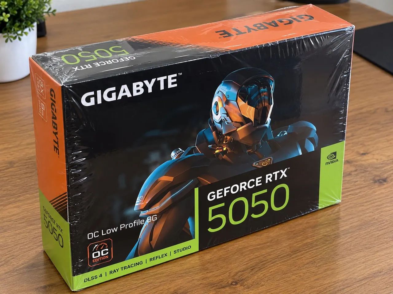 Placa de vídeo gigabyte geforce rtx 5050 low profile 
