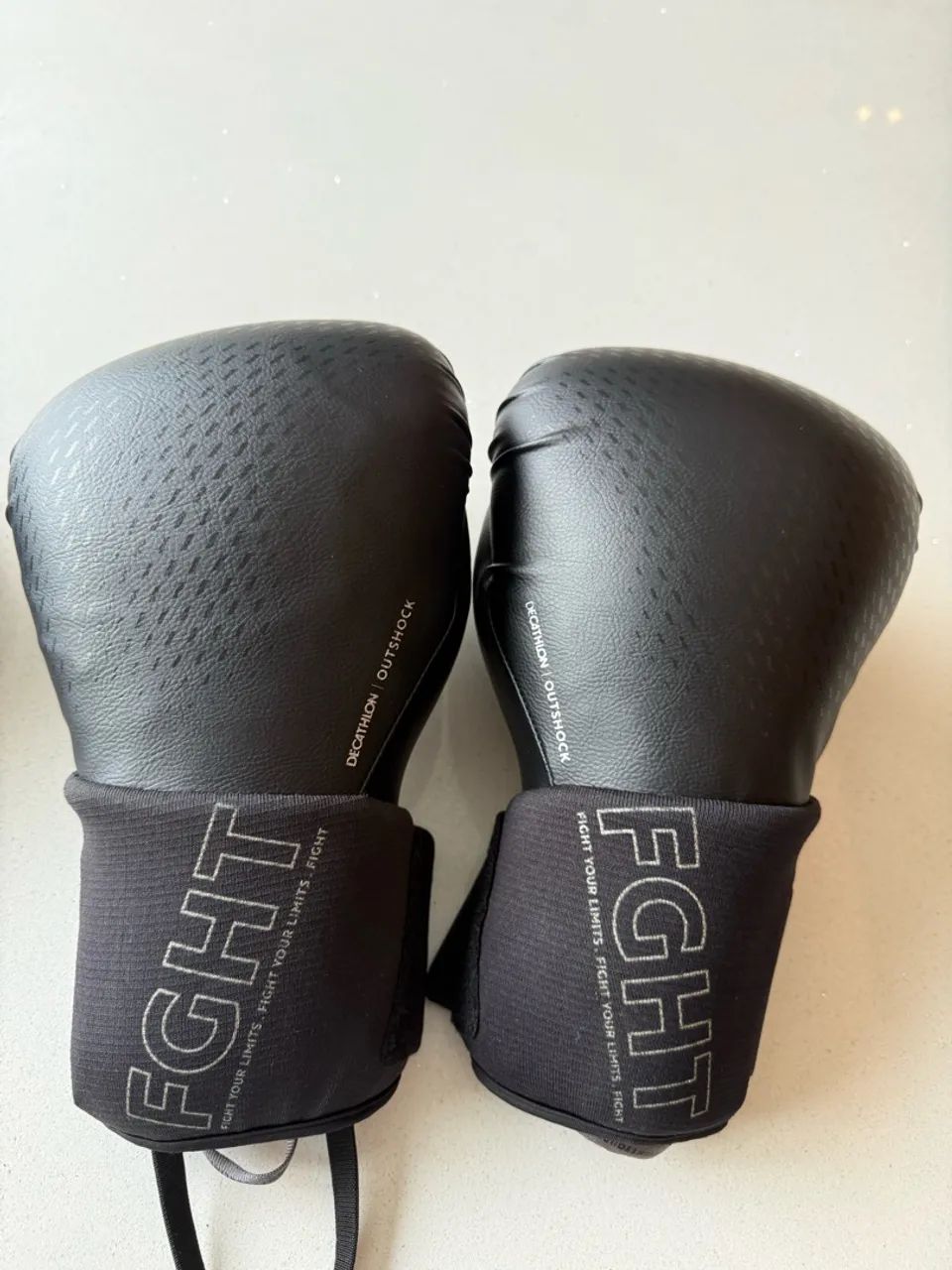 Luva de boxe 16oz  Decathlon Outshock 