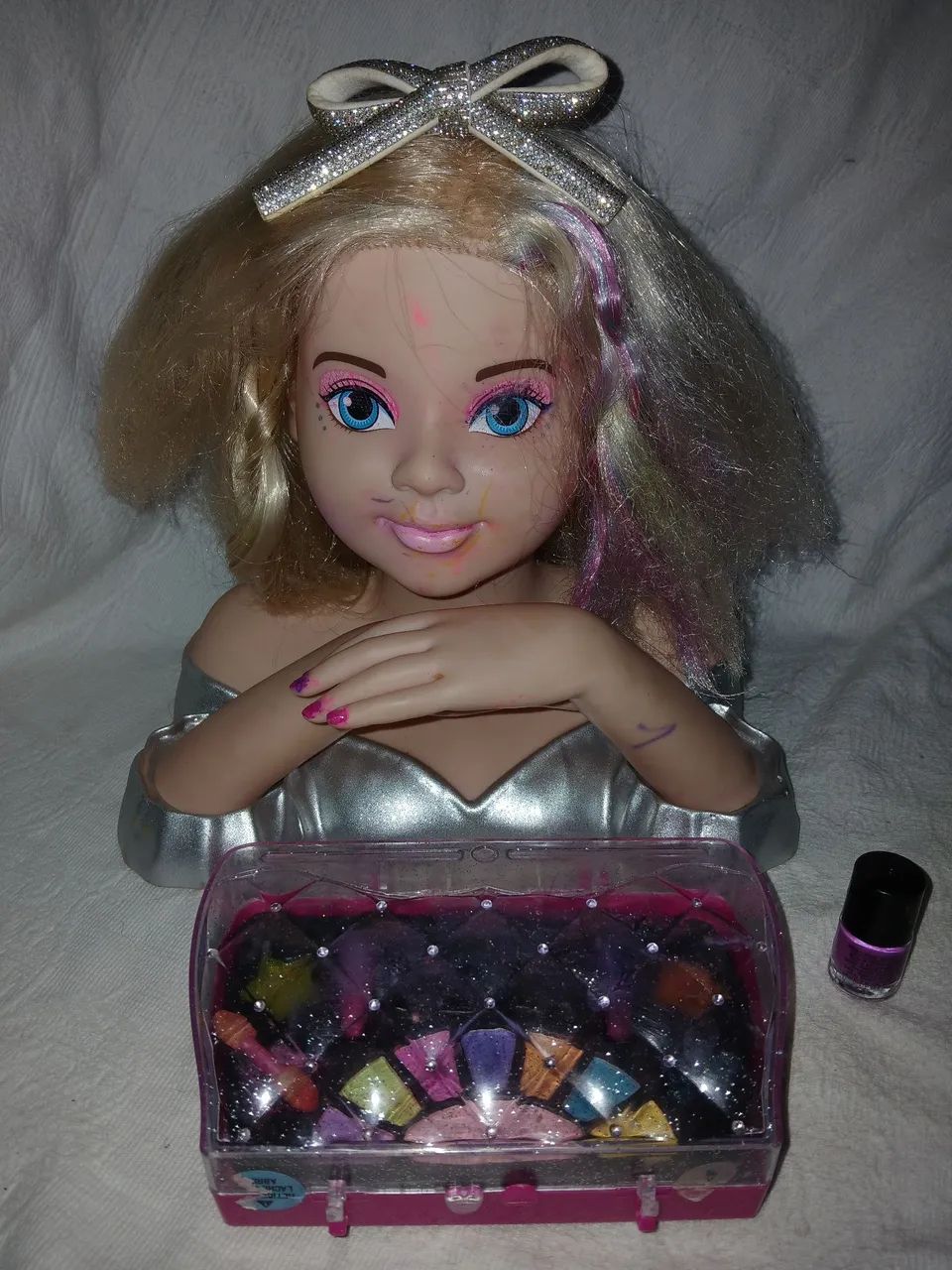 Boneca Busto charmosa com a maquiagem e pente !  - Foto 3