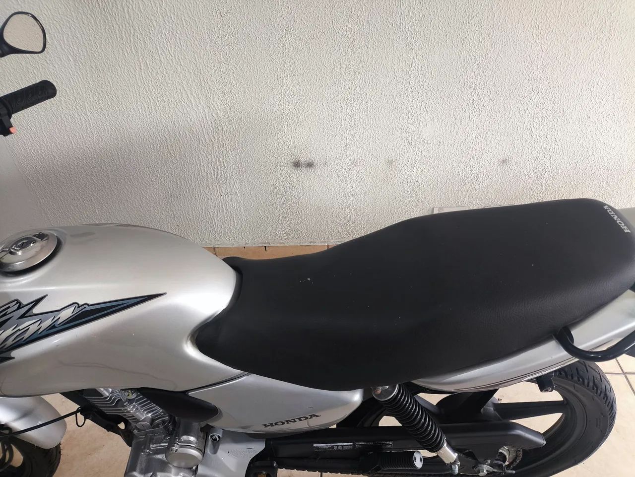 Titan 125 Es - Foto 3