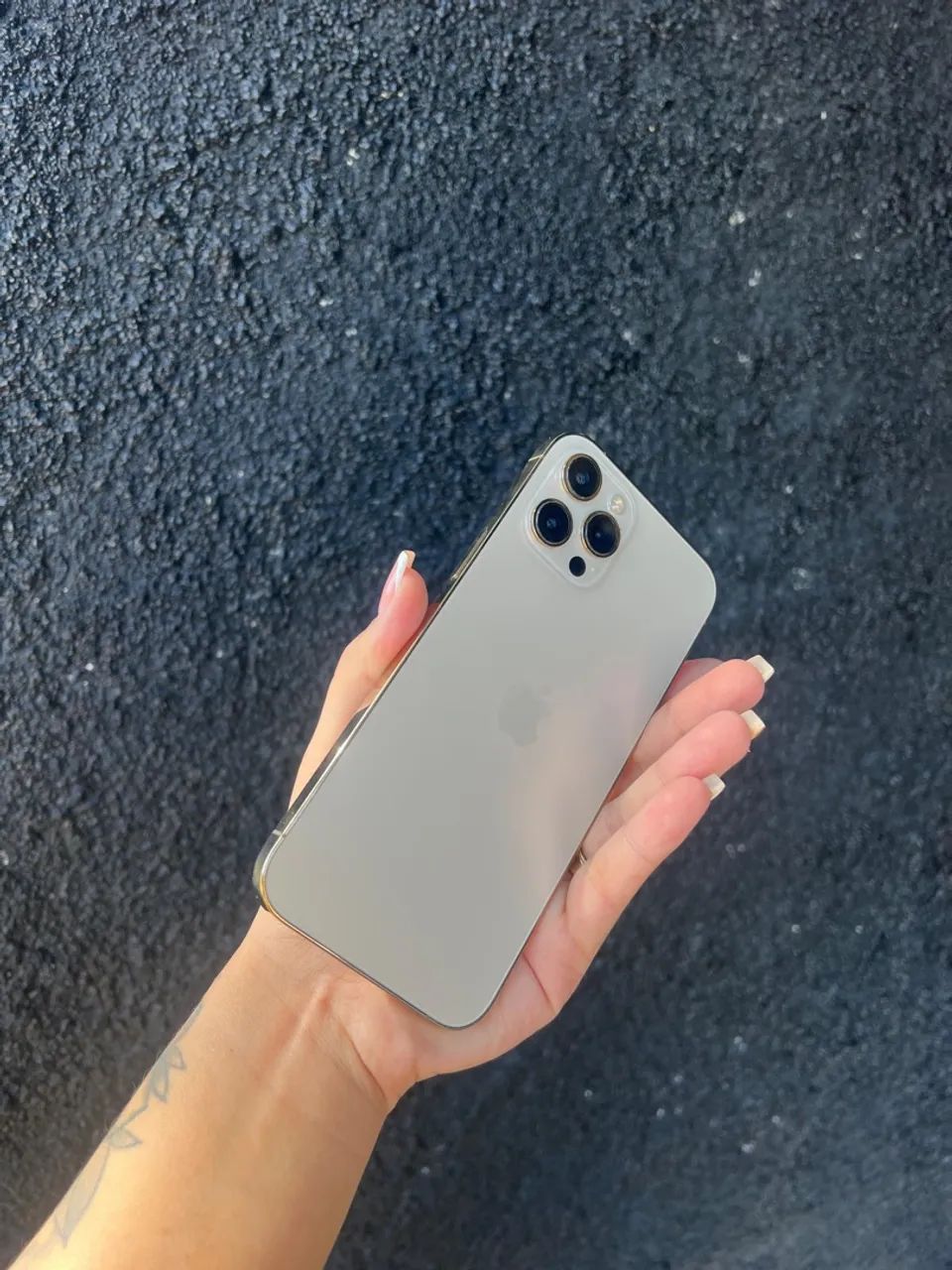 iPhone 12 Pro Max - Com caixa e nota - Foto 2