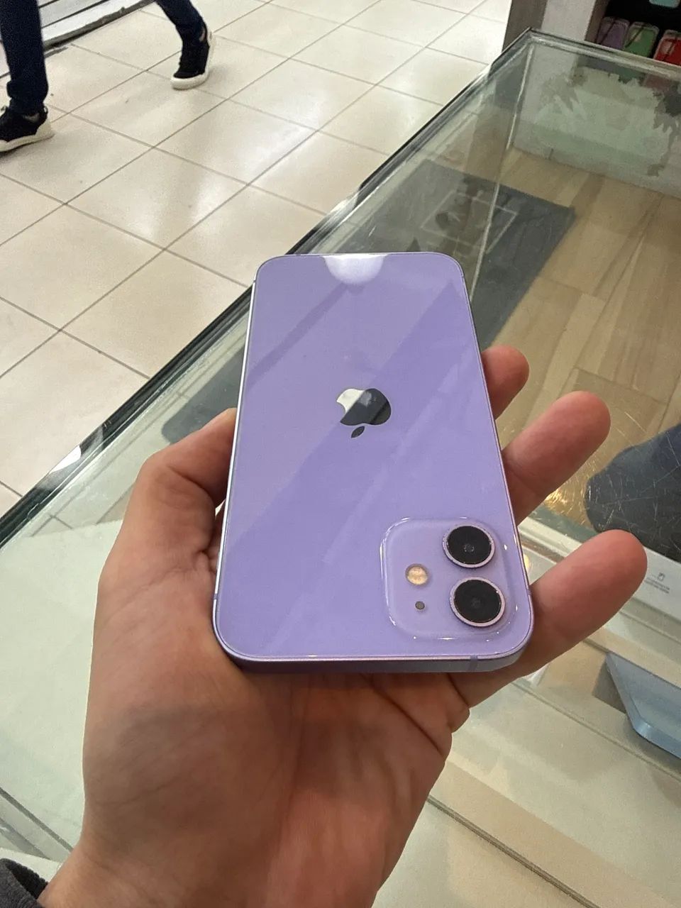 Iphone 12 64 gigas roxo - Bateria 75% com garantia  - Foto 4