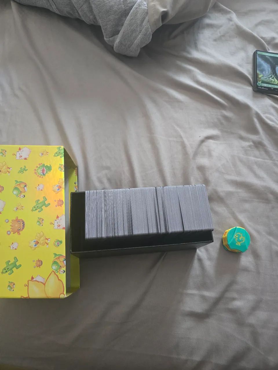 1000 cartas bulk final fantasy + caixa do chocobo bundle + contador de vida - mtg - Foto 3