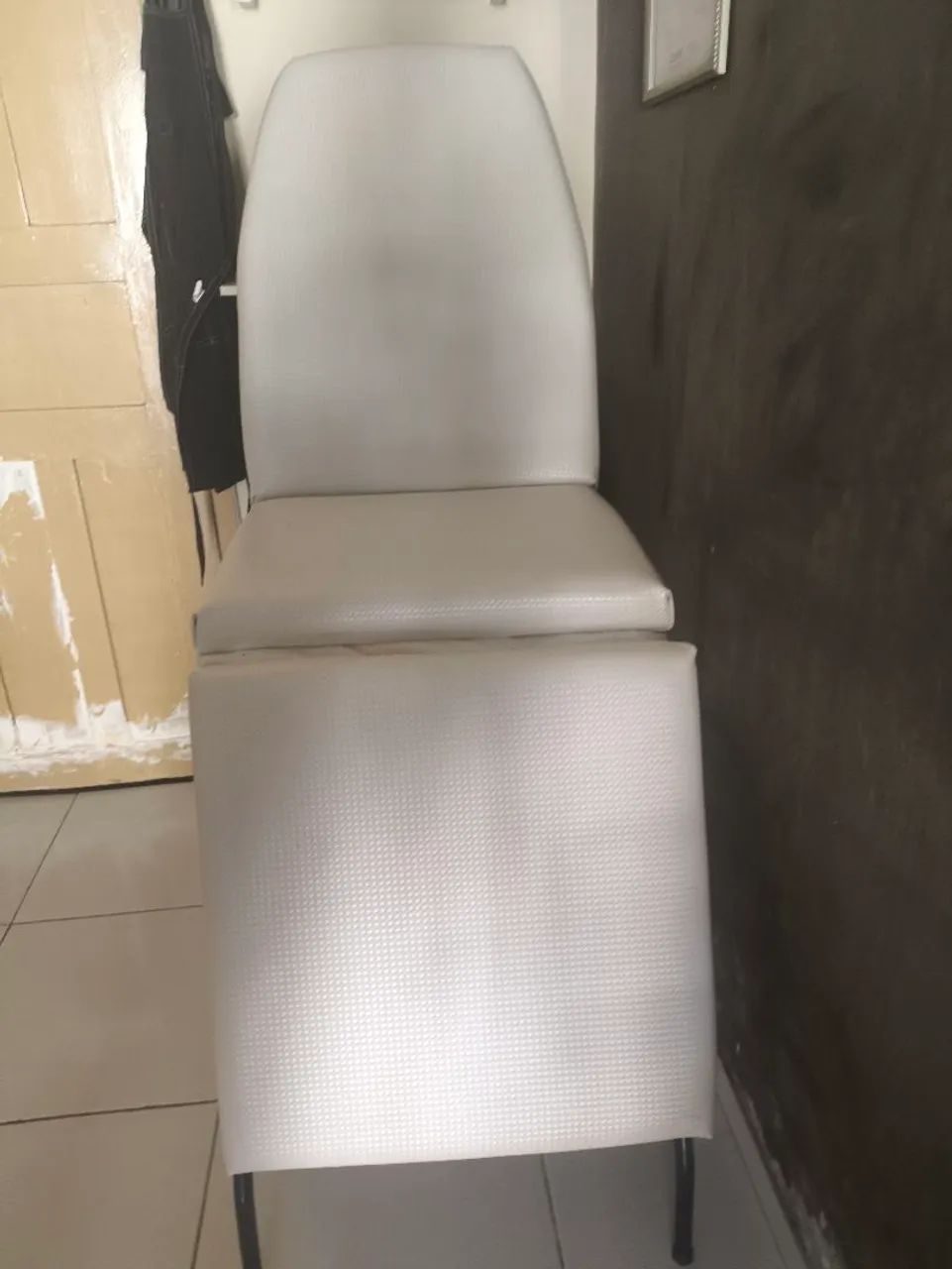 Maca confortável e semi nova. Possuí 3 posições. - Foto 4