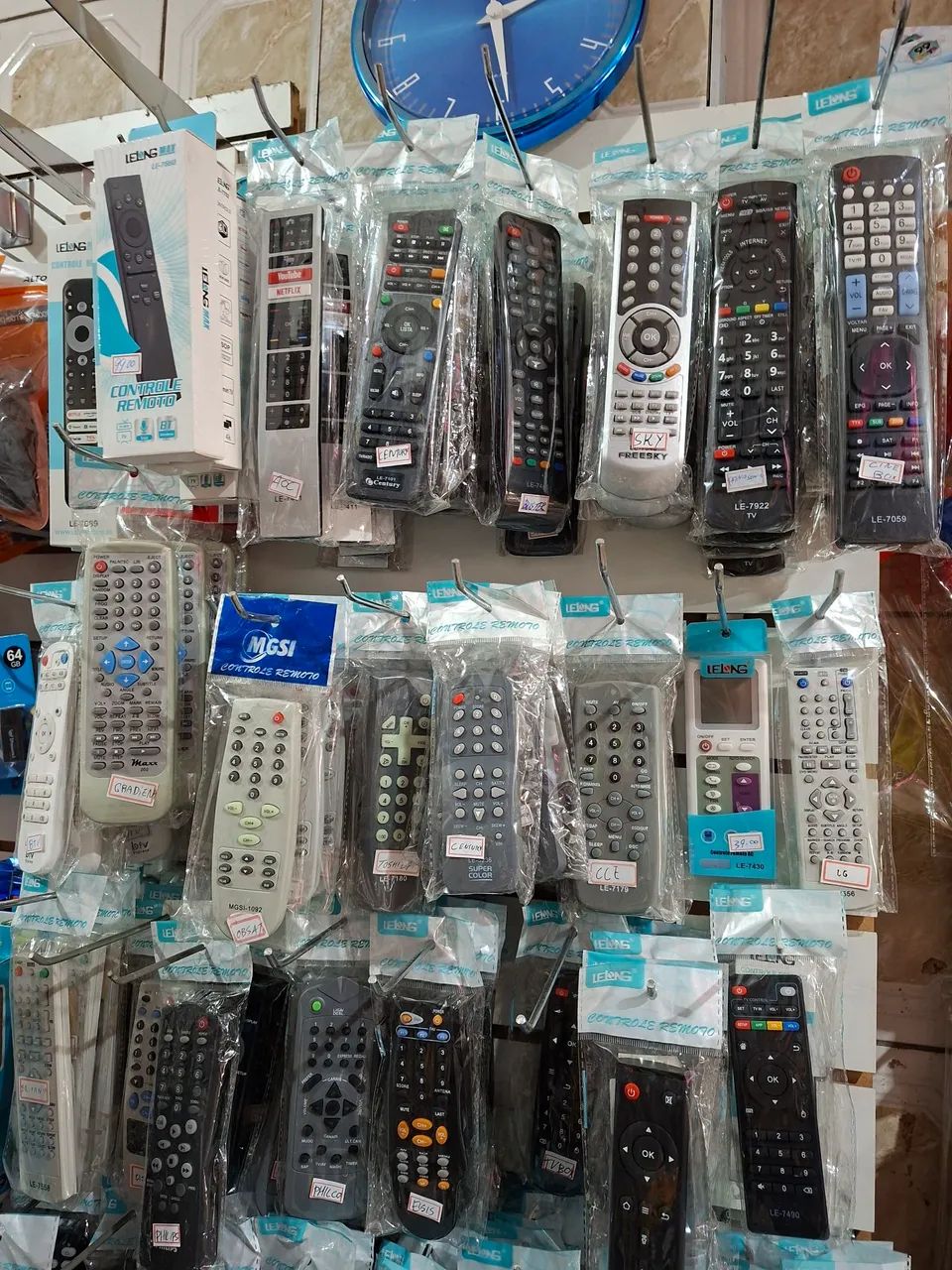 Controles de televis ão  - Foto 2