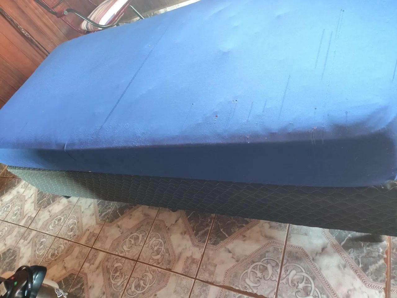 Vendo cama box com colchão - Foto 4