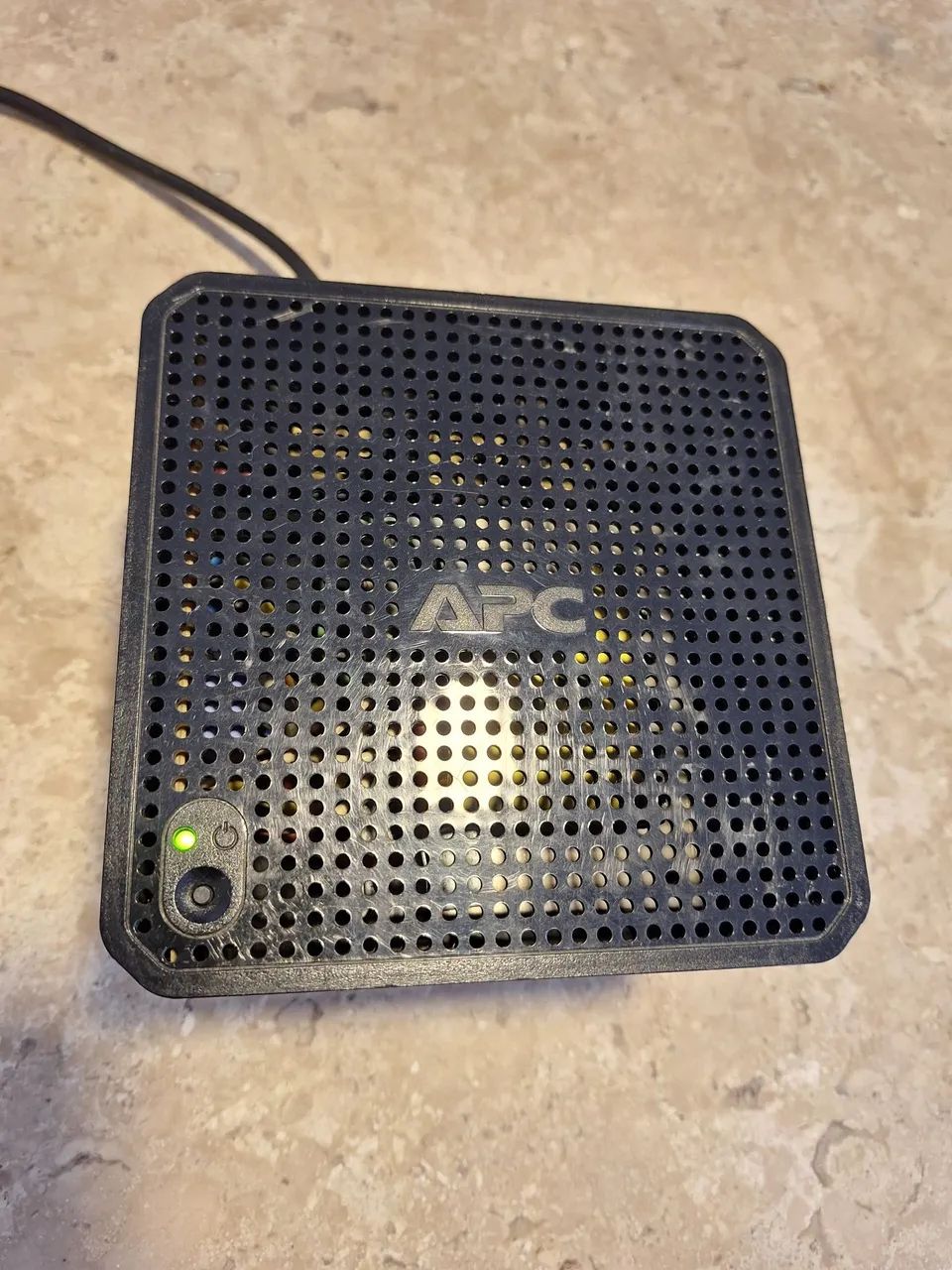 Estabilizador APC 300w  - Foto 2