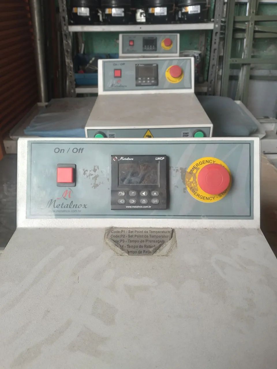 Máquina de estampar camiseta