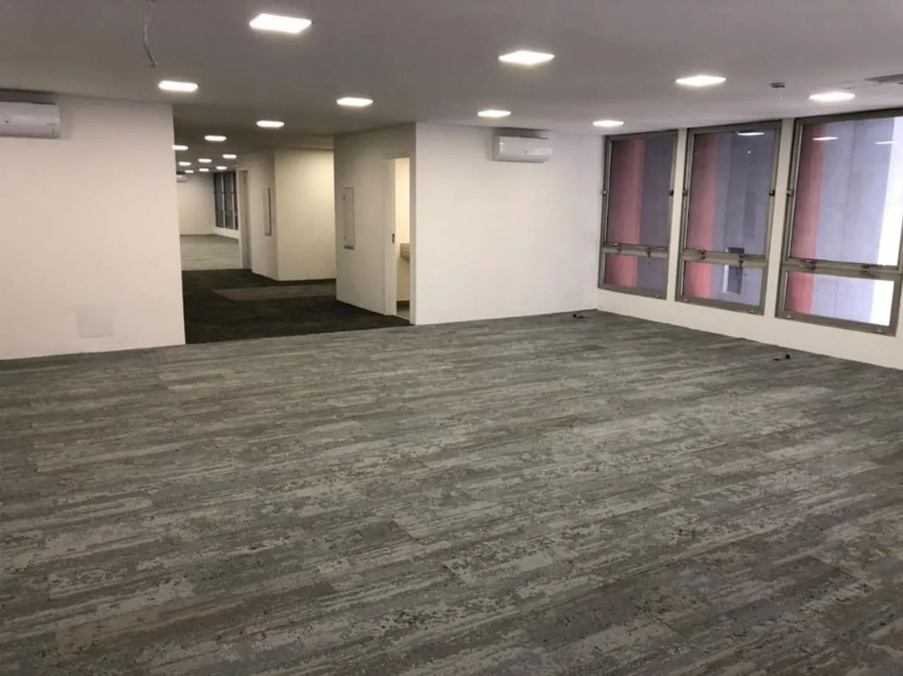 Conjunto comercial de 210 m² na Bela Vista