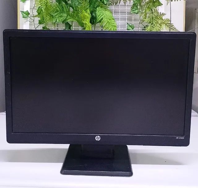 Monitor HP 20" VGA  LED ideal para escritório!
