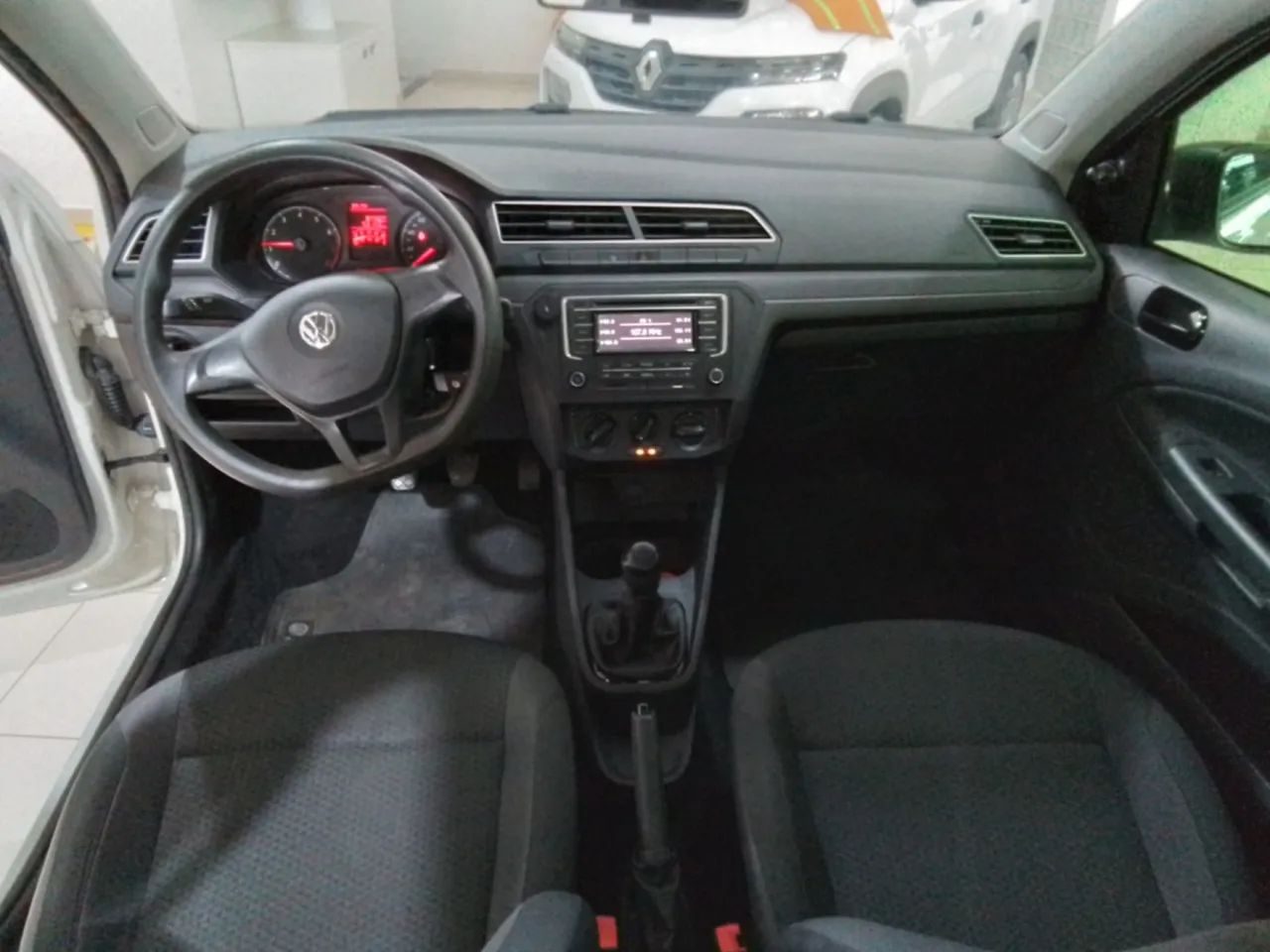 Volkswagen Voyage 1.0 Flex 12V 4p, foto 7 de 11