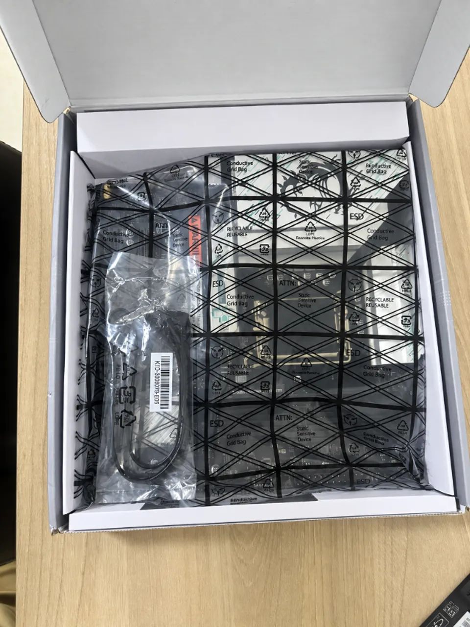 PLACA WIFI MSI B760M - Foto 3