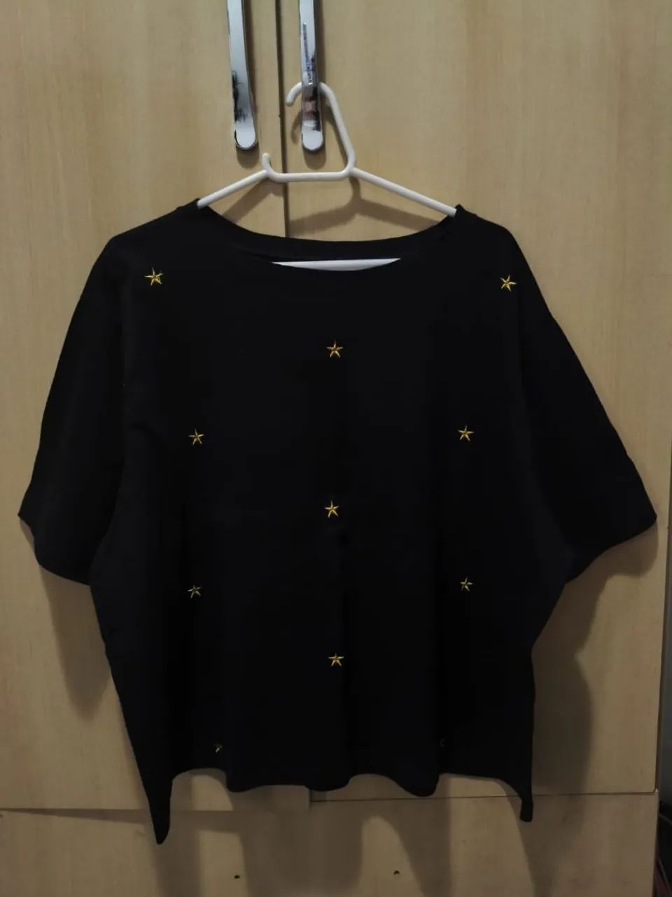 Blusas novas 25 cada tamanho GG - Foto 4