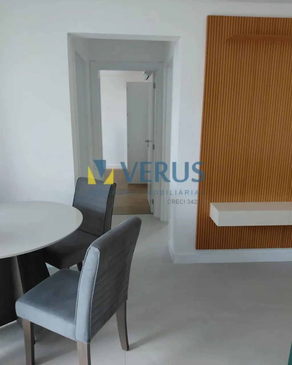 Apartamento mobiliado com 02 Dormitórios No Bairro Cordeiros - Foto 4